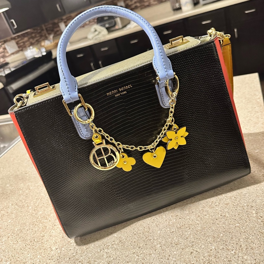 Henri Bendel purse